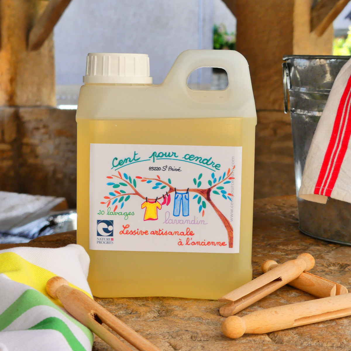 Lessive 100% naturelle à base de Cendre – à l'huile essentielle de  Lavandin- 1L - La Belle de Bourgogne