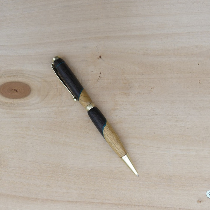 Stylo artisanal en bois tourné – Abysse Morta & Murier