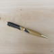 Stylo artisanal en bois tourné – Abysse Morta & Murier